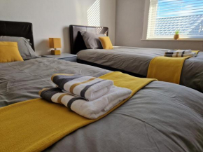 Modern Cosy Home-Away-From-Home